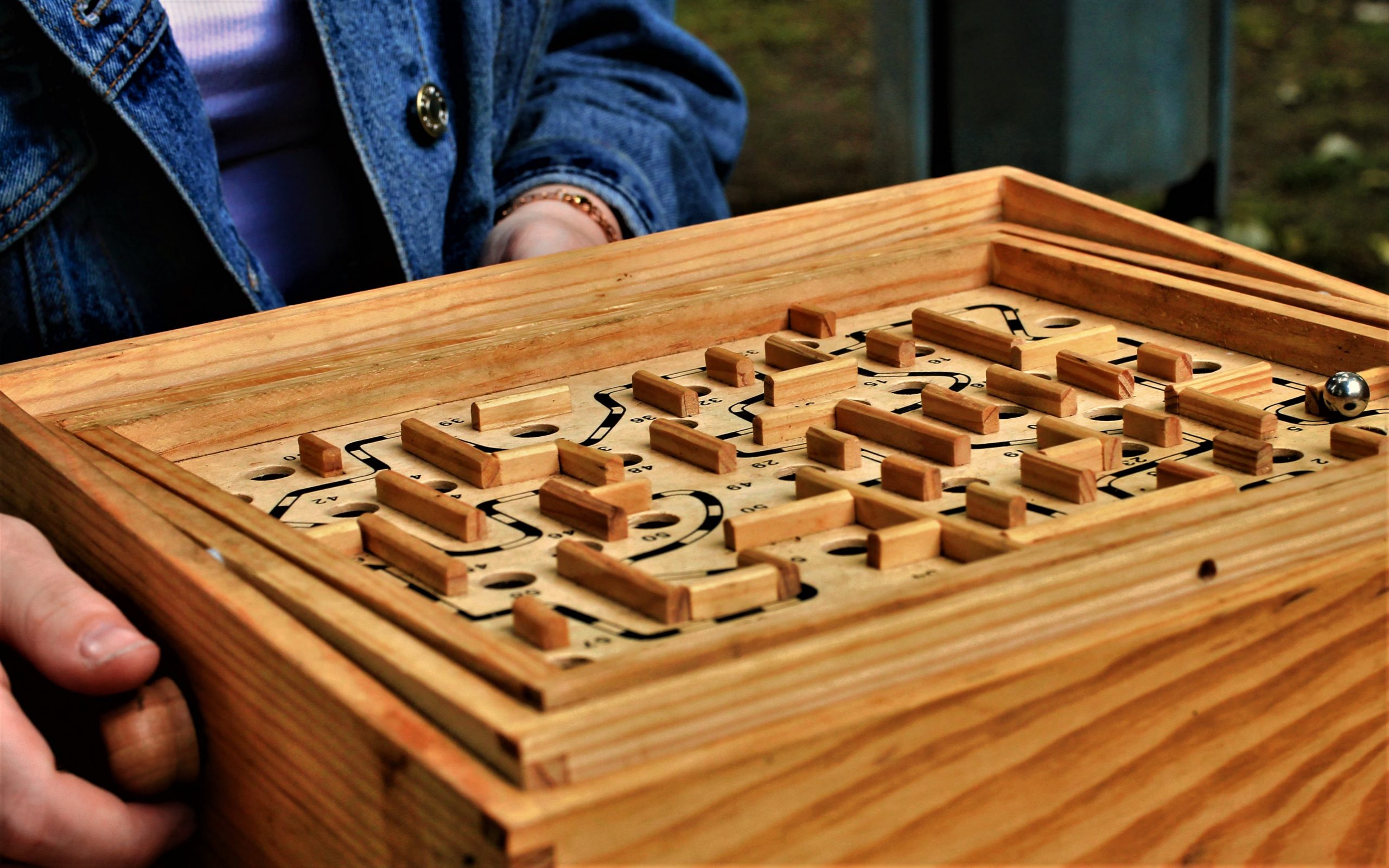 Deciding on a strategy solves a labyrinth game. - Puzzleheads Educational Products